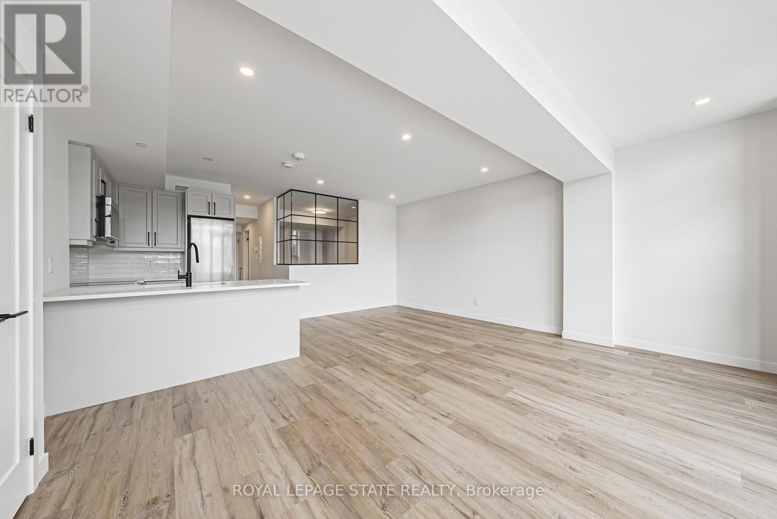 204 - 555 Sanatorium Road, Hamilton, Ontario  L9C 2B1 - Photo 7 - X12586556