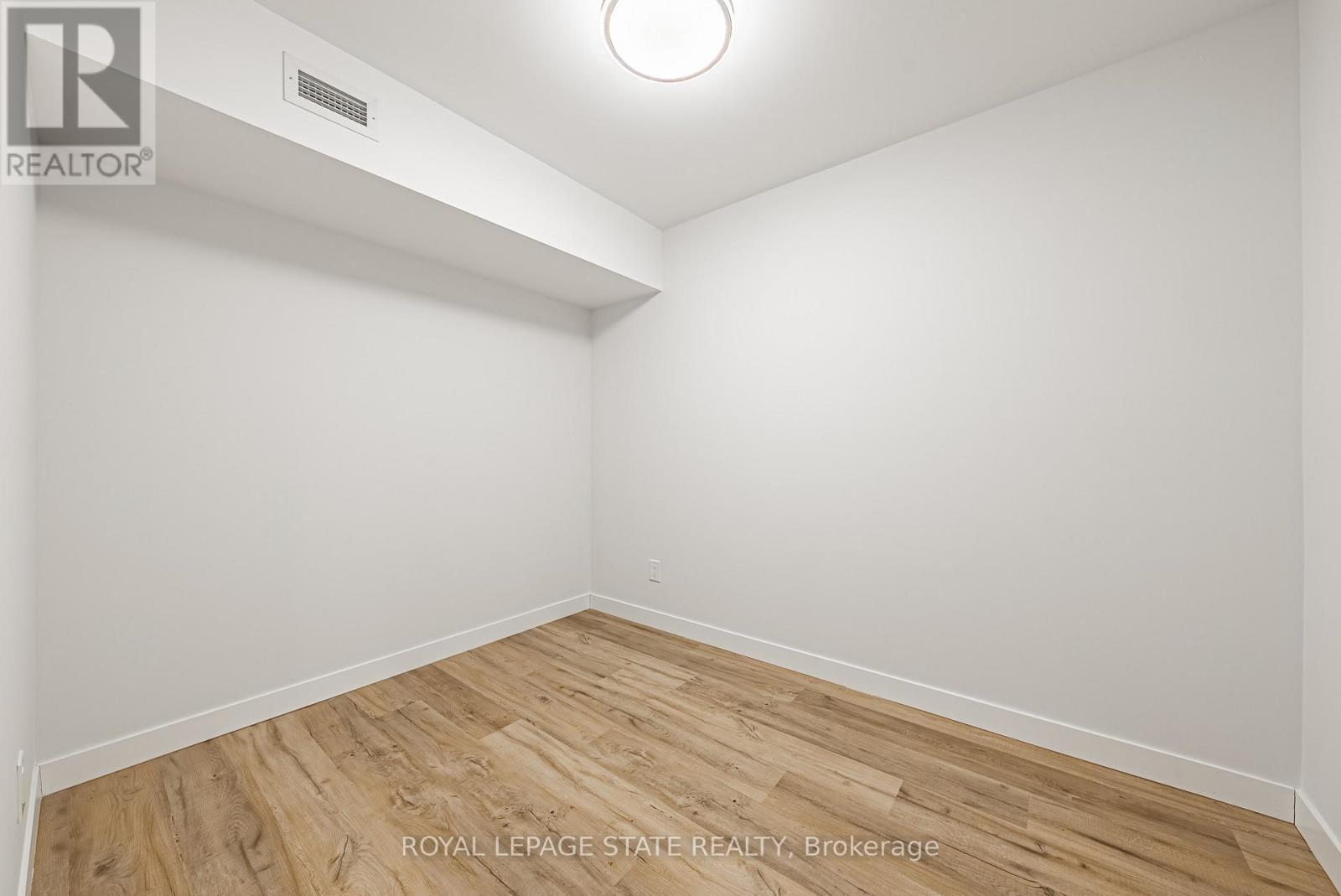 105 - 555 Sanatorium Road, Hamilton, Ontario  L9C 2B1 - Photo 18 - X12586560