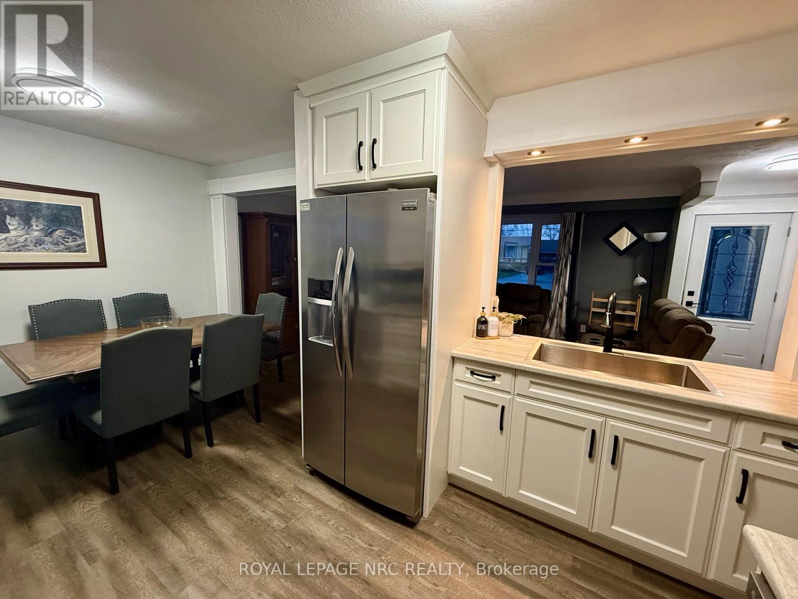 798 Parkdale Avenue, Fort Erie, Ontario  L2A 5B6 - Photo 10 - X12577622