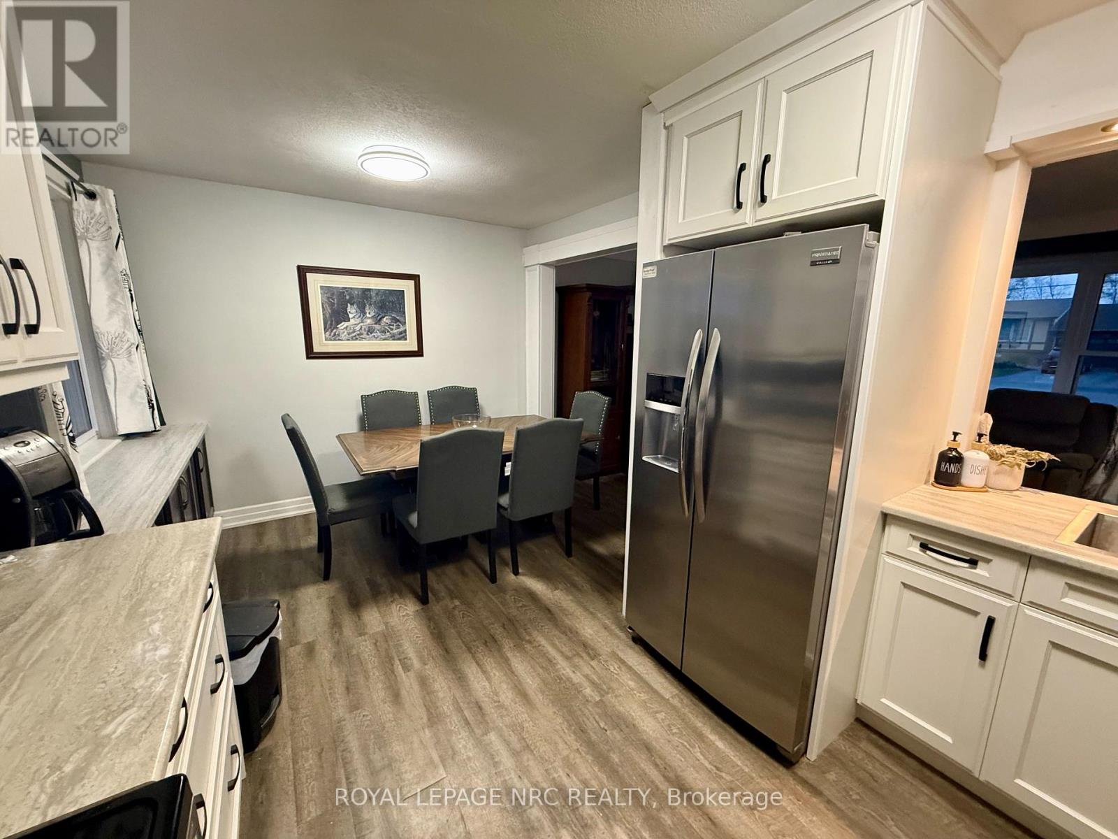 798 Parkdale Avenue, Fort Erie, Ontario  L2A 5B6 - Photo 11 - X12577622