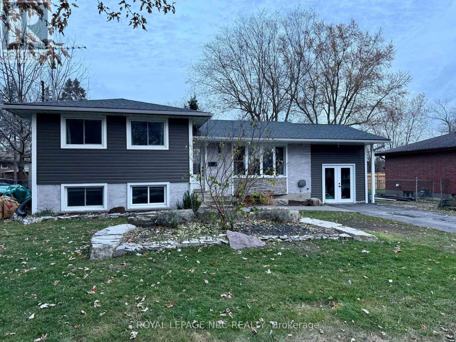 798 Parkdale Avenue, Fort Erie, Ontario  L2A 5B6 - Photo 4 - X12577622