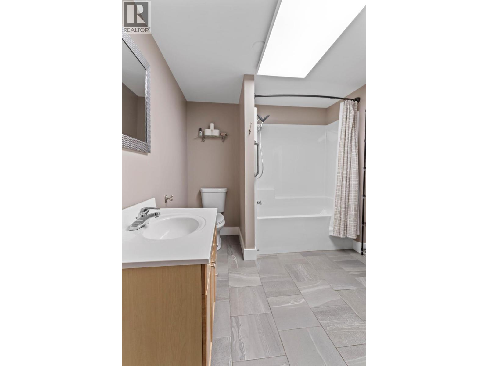 1629 Ainsworth Avenue, Riondel, British Columbia V0B 2B0 - Photo 16 - 10368735