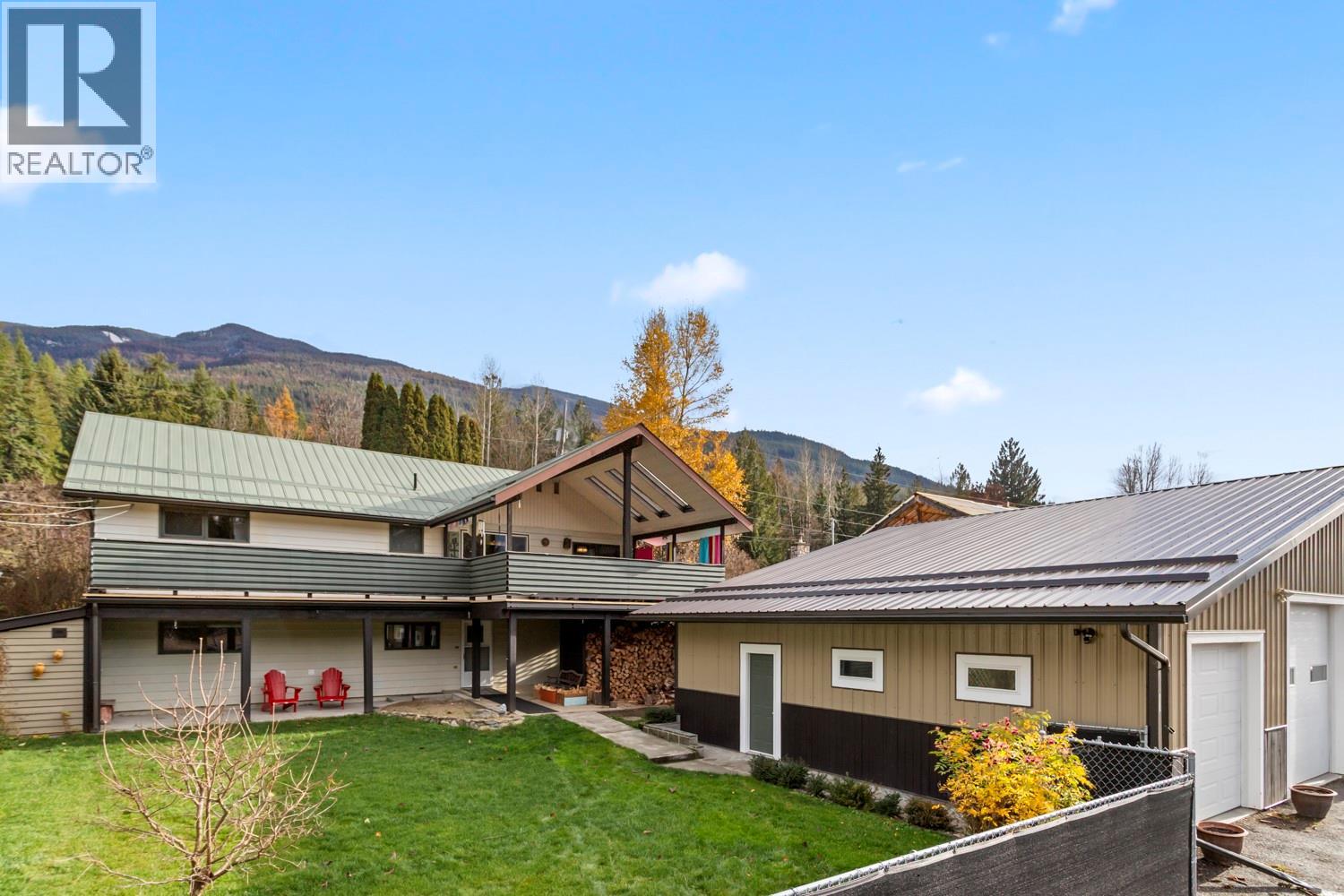 1629 Ainsworth Avenue, Riondel, British Columbia V0B 2B0 - Photo 2 - 10368735