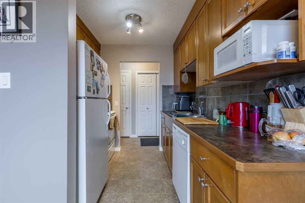 R101, 2004 13 Avenue N, Lethbridge, Alberta  T1H 5B1 - Photo 11 - A2272843