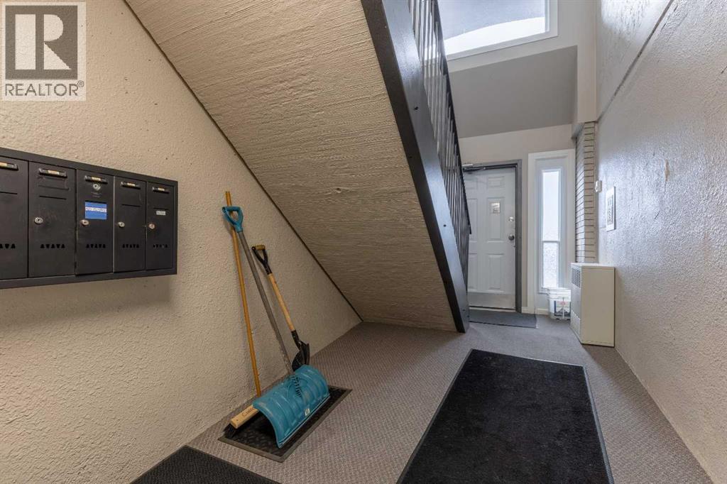 R101, 2004 13 Avenue N, Lethbridge, Alberta  T1H 5B1 - Photo 6 - A2272843