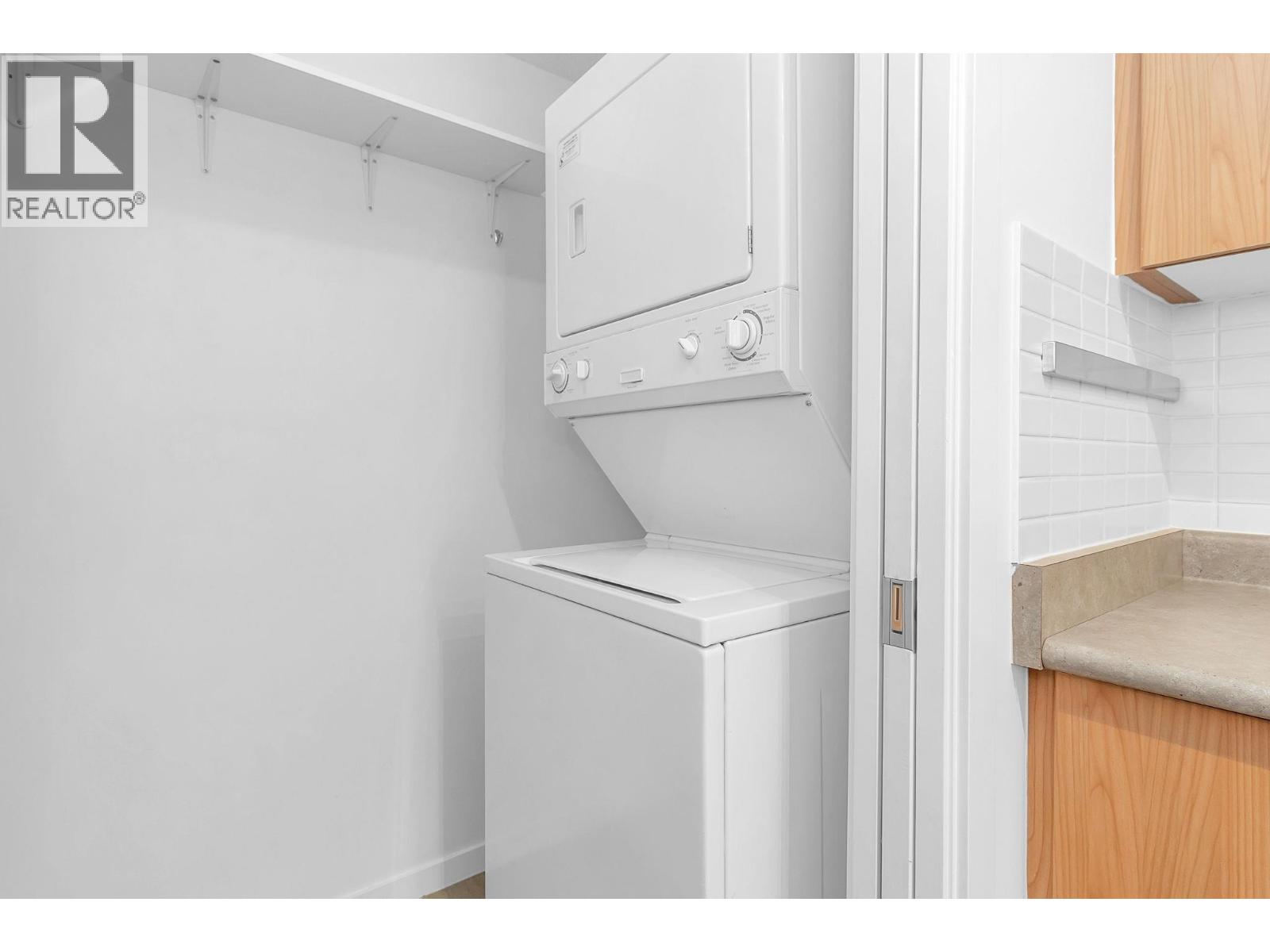 201 3142 John´s Street, Port Moody, British Columbia  V3H 5E5 - Photo 16 - R3065205