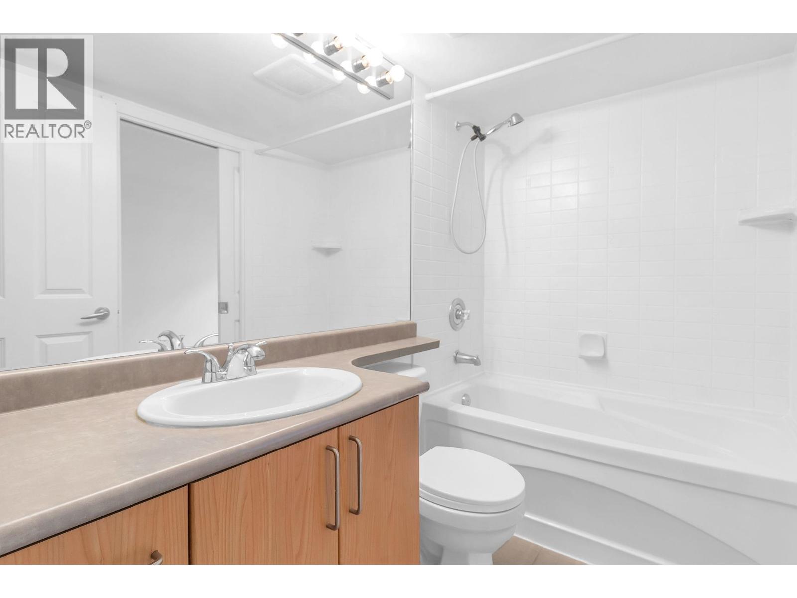 201 3142 John´s Street, Port Moody, British Columbia  V3H 5E5 - Photo 15 - R3065205