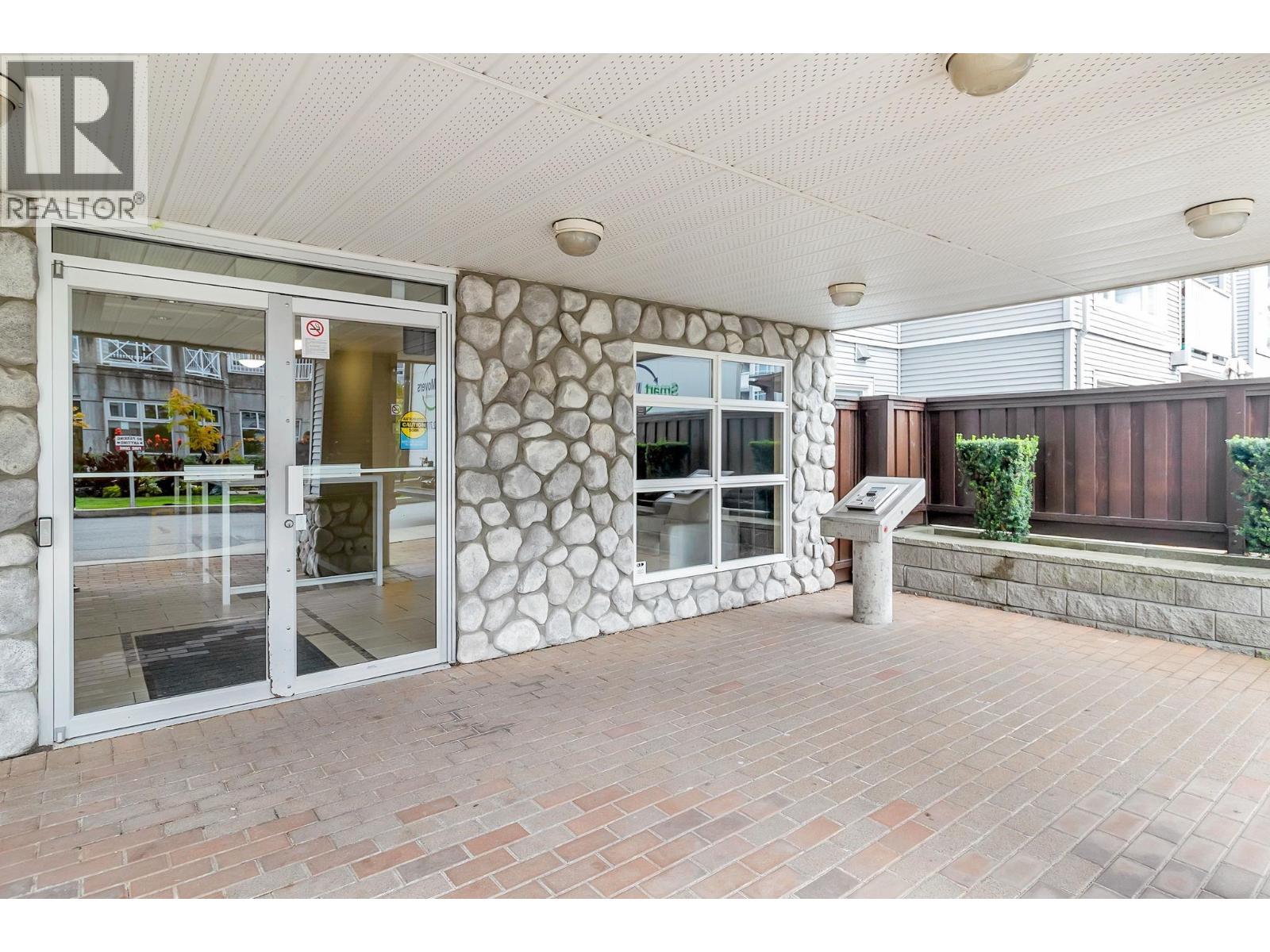 201 3142 John´s Street, Port Moody, British Columbia  V3H 5E5 - Photo 4 - R3065205