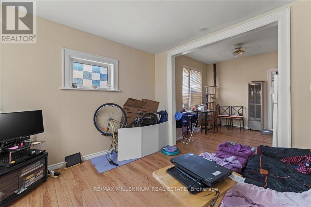 124-130 Elm Avenue, Windsor, Ontario  N9A 5G8 - Photo 17 - X12443248