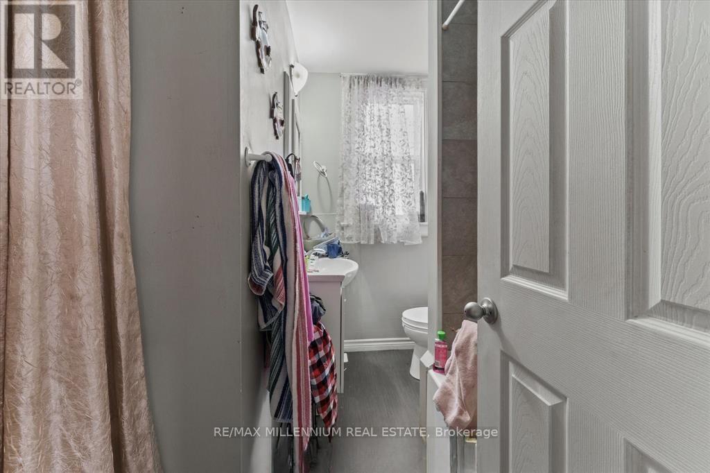 124-130 Elm Avenue, Windsor, Ontario  N9A 5G8 - Photo 41 - X12443248