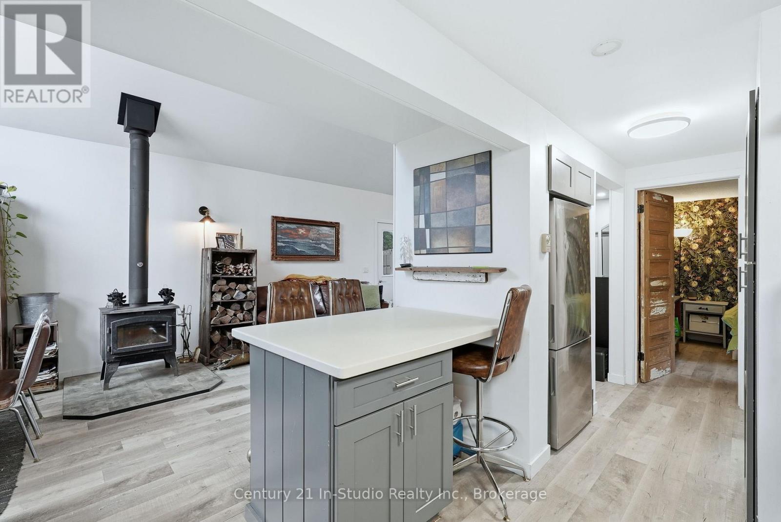 324 Bryant Street, South Bruce Peninsula, Ontario  N0H 2T0 - Photo 13 - X12566828