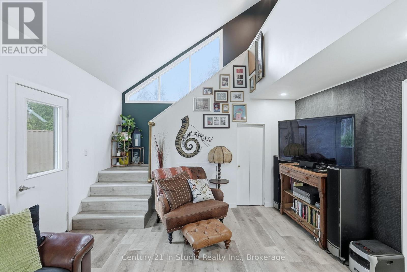 324 Bryant Street, South Bruce Peninsula, Ontario  N0H 2T0 - Photo 17 - X12566828