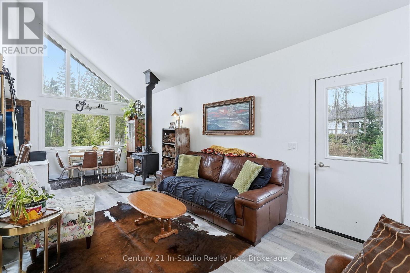 324 Bryant Street, South Bruce Peninsula, Ontario  N0H 2T0 - Photo 7 - X12566828