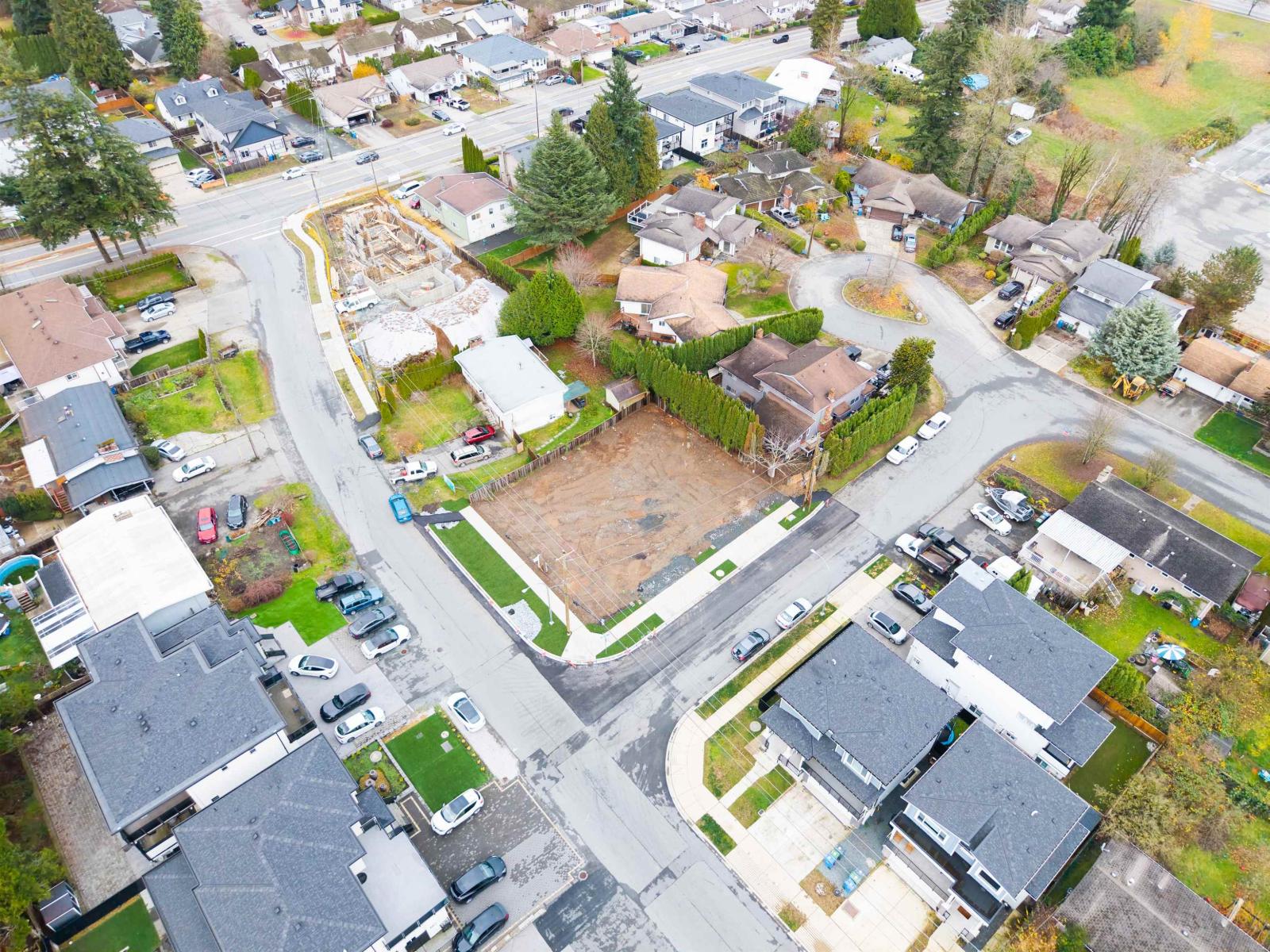 32557 Ridgeway Street, Abbotsford, British Columbia  V2T 3H6 - Photo 2 - R3068893