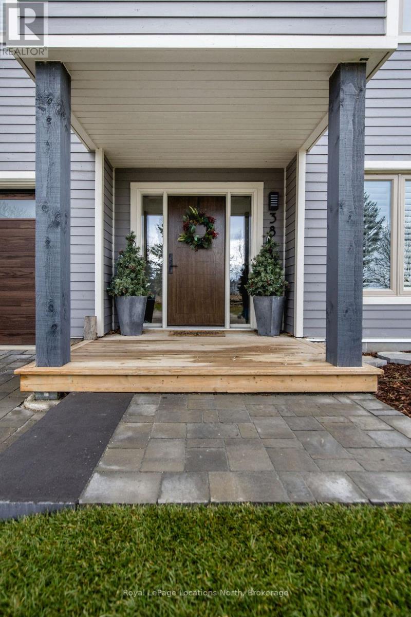 38 Lighthouse Lane E, Collingwood, Ontario  L9Y 5C8 - Photo 3 - S12437197