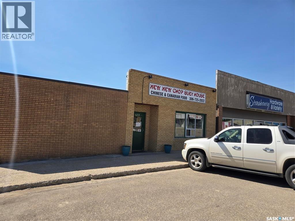 123 Mountain STREET, Strasbourg, Saskatchewan