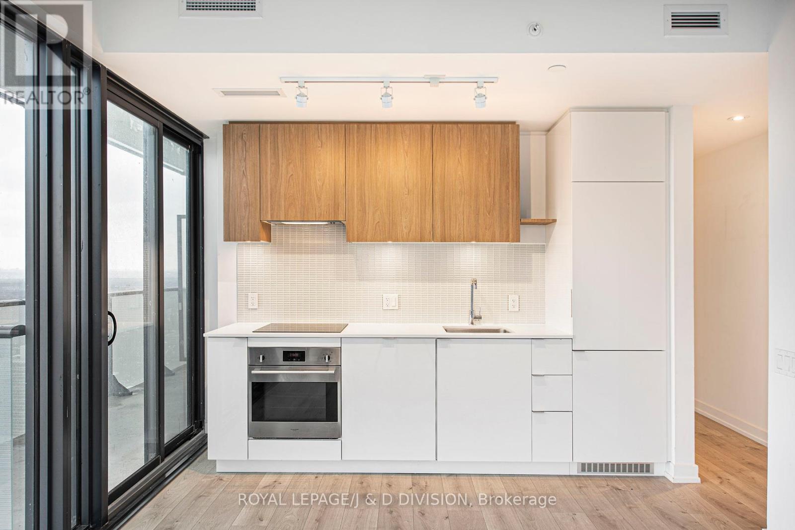 3103 - 161 Roehampton Avenue, Toronto, Ontario  M4P 1P9 - Photo 8 - C12586584