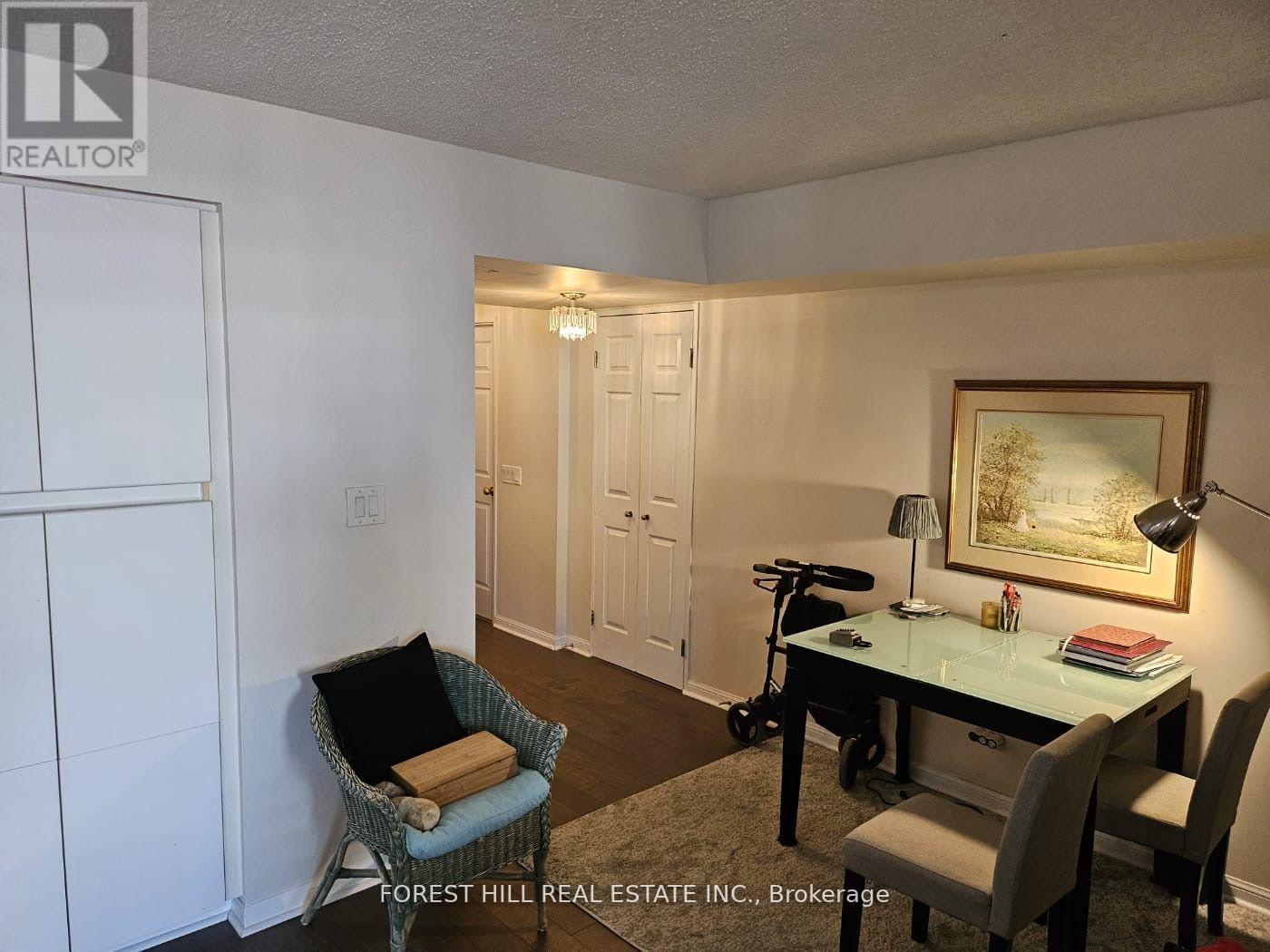 1408 - 24 Wellesley Street, Toronto, Ontario  M4Y 2X6 - Photo 10 - C12586704