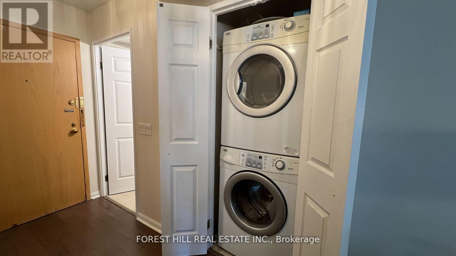 1408 - 24 Wellesley Street, Toronto, Ontario  M4Y 2X6 - Photo 14 - C12586704