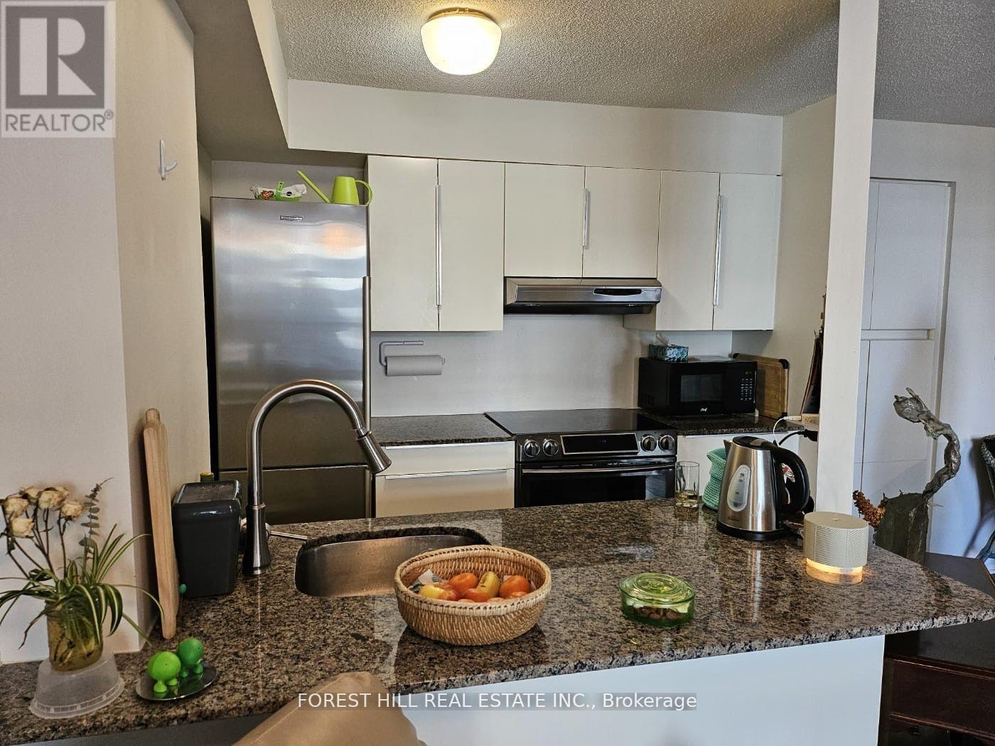 1408 - 24 Wellesley Street, Toronto, Ontario  M4Y 2X6 - Photo 8 - C12586704