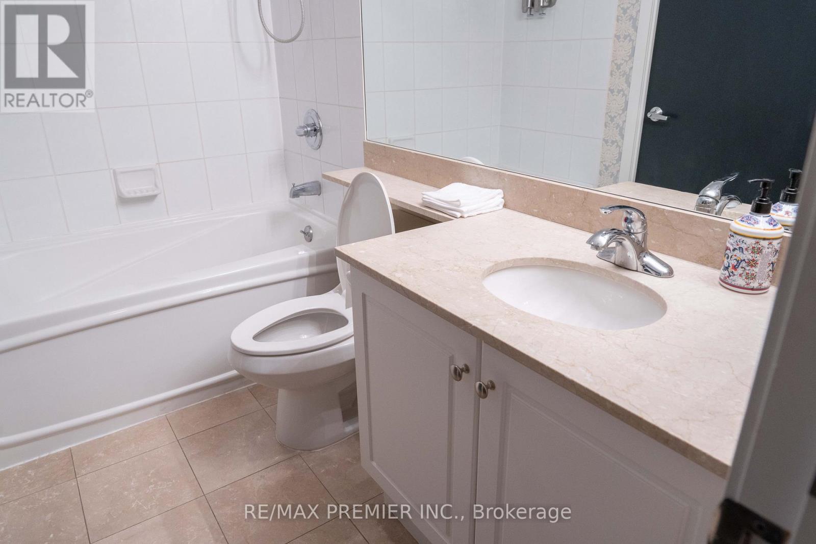 2605 - 210 Victoria Street, Toronto, Ontario  M5B 2R3 - Photo 13 - C12586708