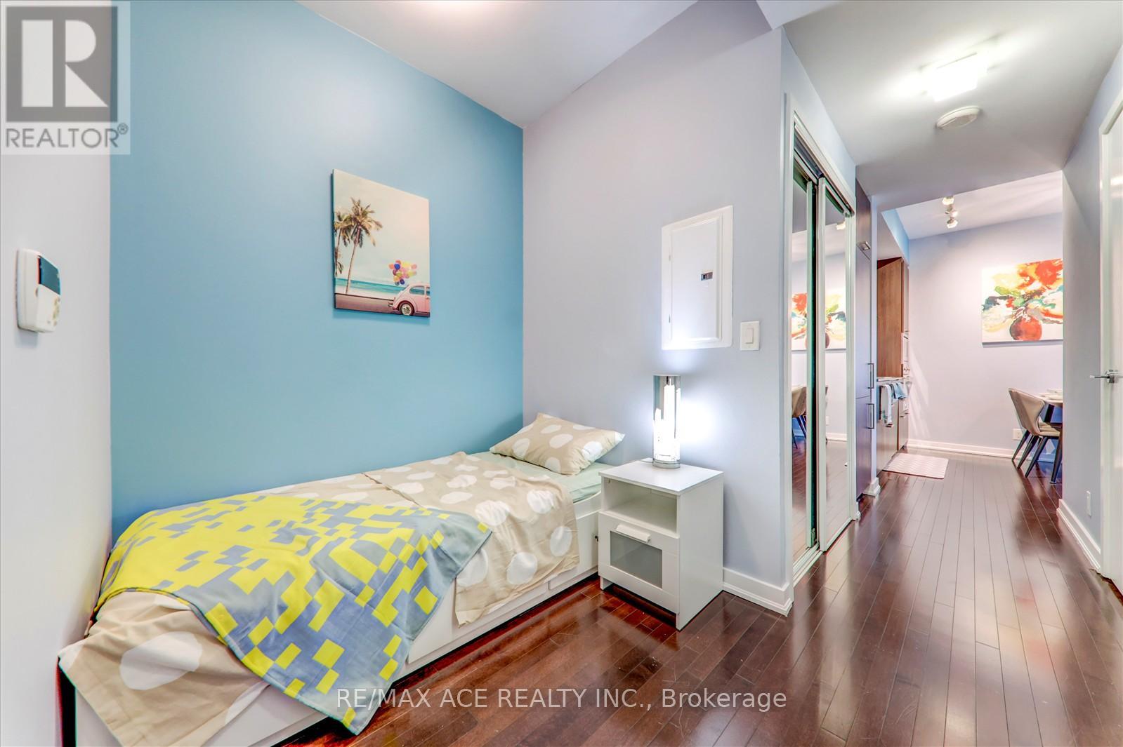 3905 - 14 York Street, Toronto, Ontario  M5J 0B1 - Photo 10 - C12586712