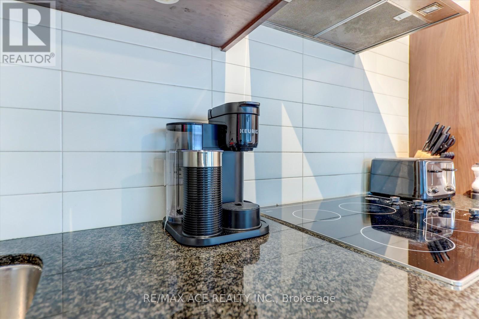 3905 - 14 York Street, Toronto, Ontario  M5J 0B1 - Photo 14 - C12586712