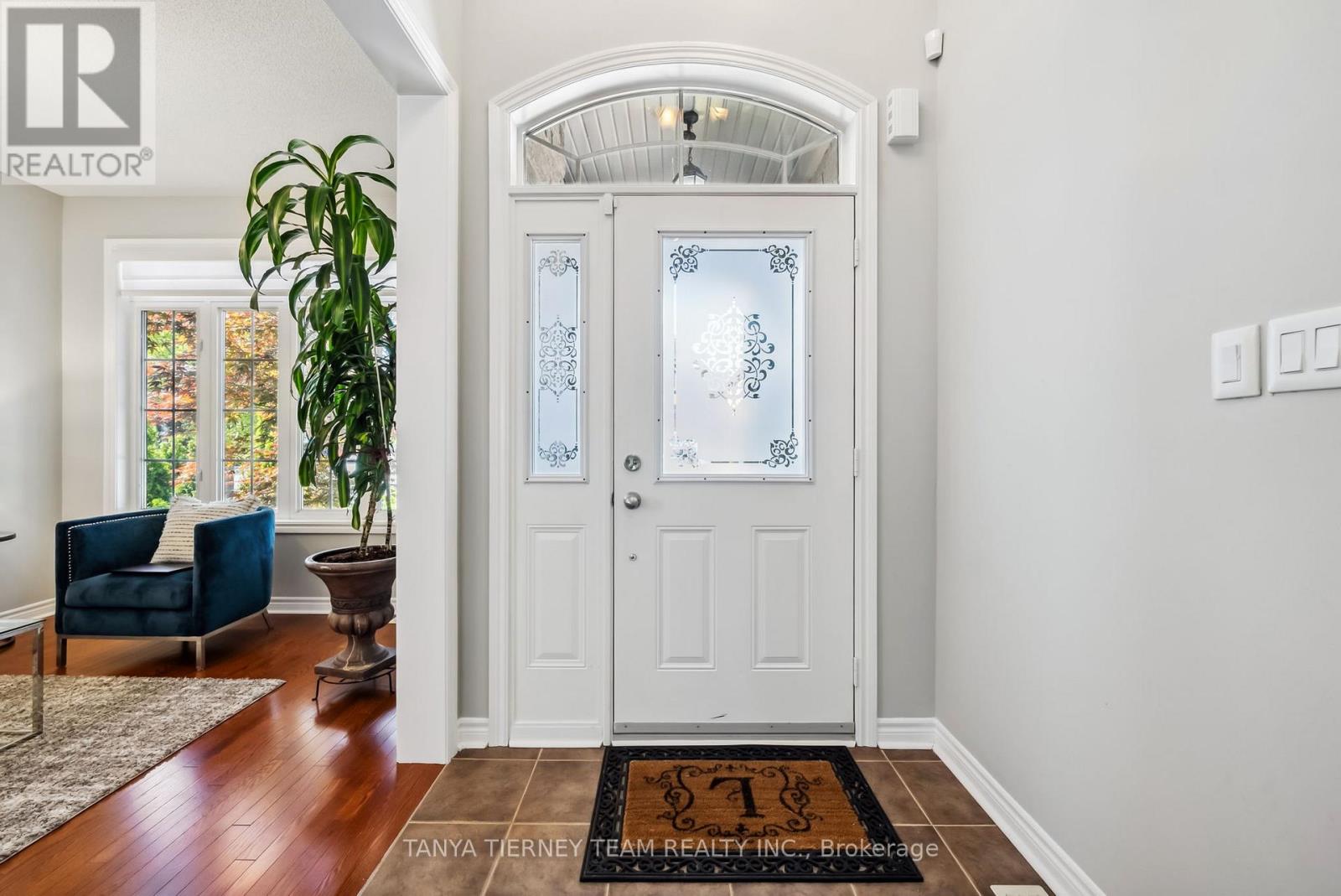 165 Rivers Edge Place, Whitby, Ontario  L1R 0G4 - Photo 3 - E12586586