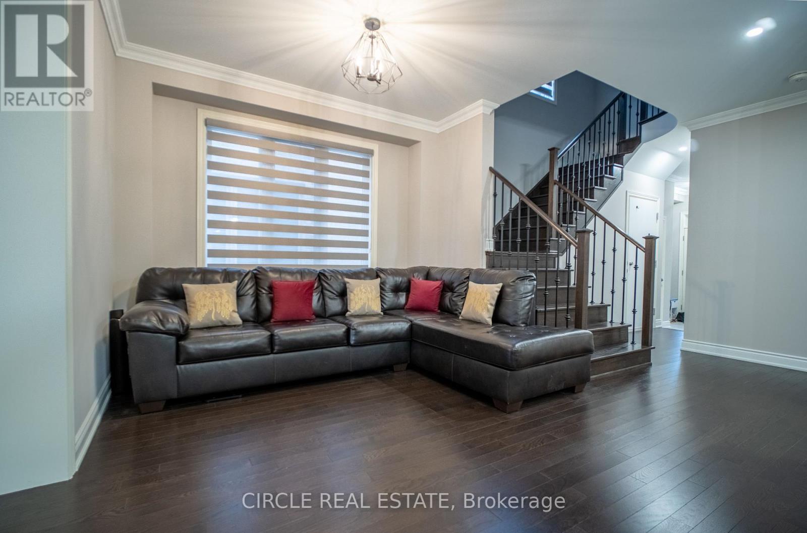 25 Ouellette Drive, Whitby, Ontario  L1P 0E3 - Photo 12 - E12586606