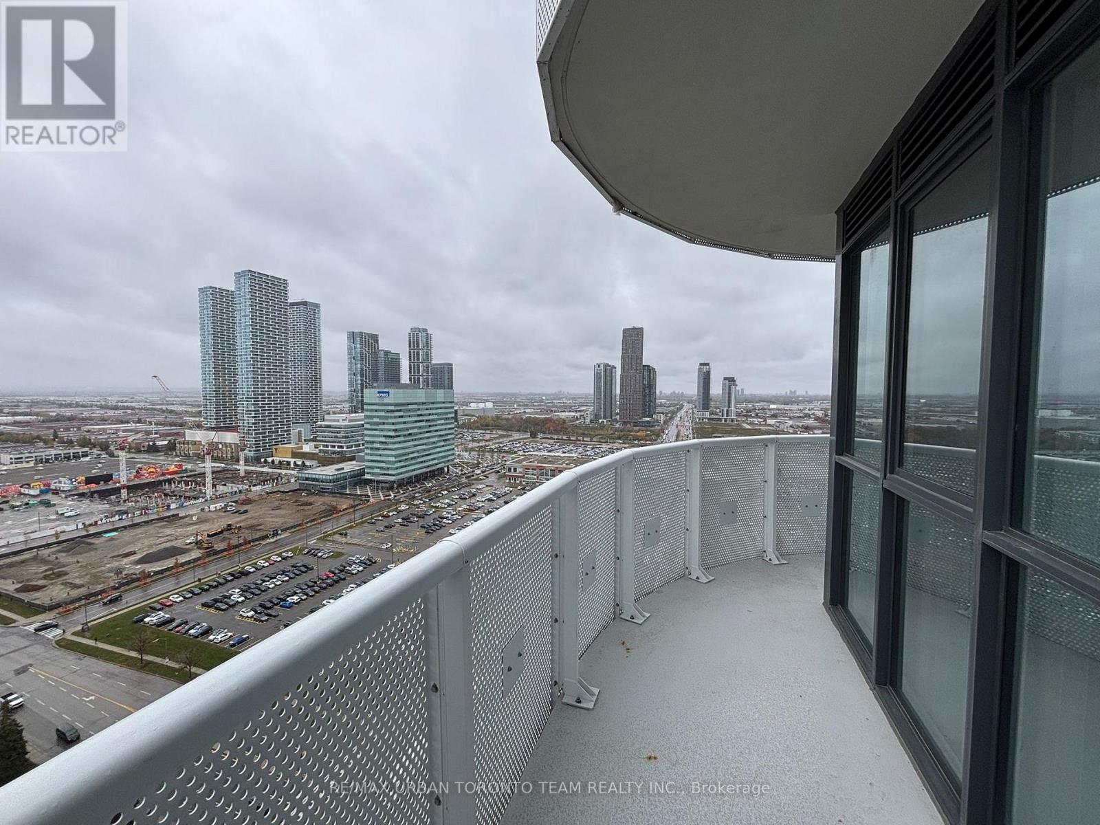 2606 - 8 INTERCHANGE WAY, Vaughan, Ontario