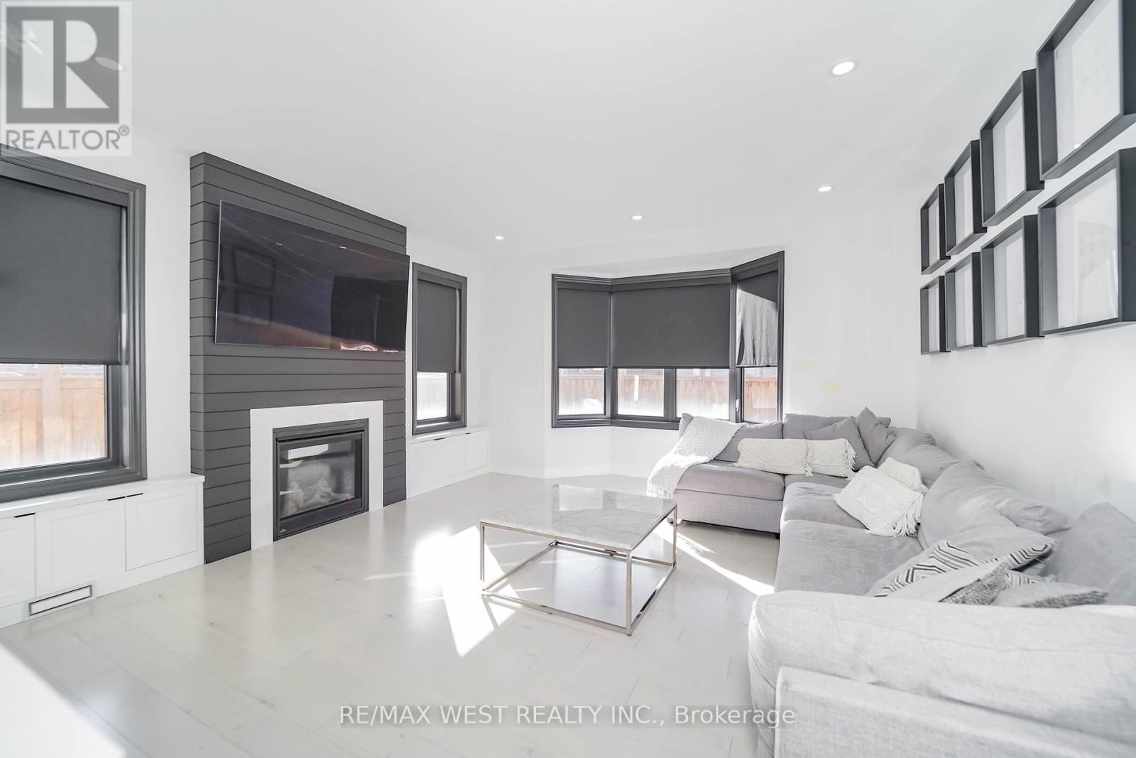 61 Bellefond Street, Vaughan, Ontario  L4H 5C5 - Photo 2 - N12586646