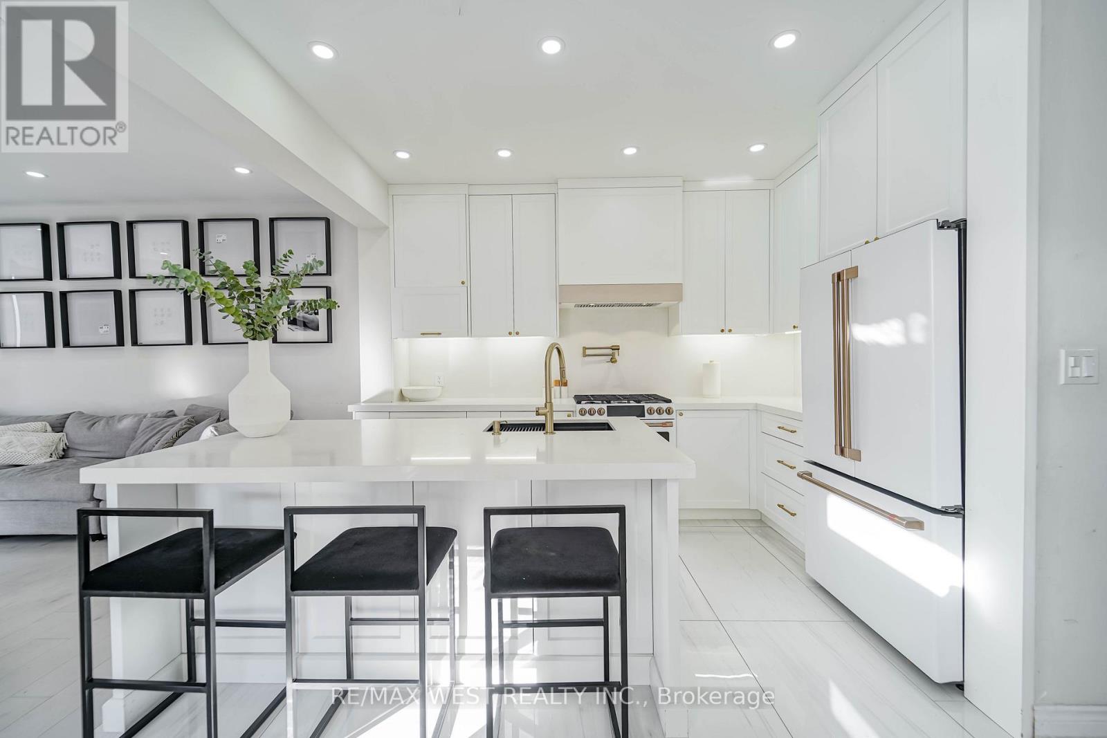 61 Bellefond Street, Vaughan, Ontario  L4H 5C5 - Photo 6 - N12586646