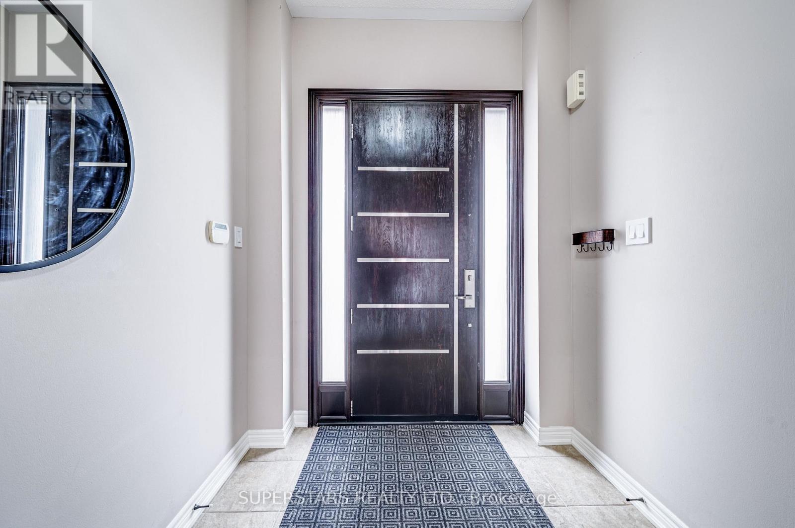 106 White Beach Crescent, Vaughan, Ontario  L6A 0R2 - Photo 3 - N12586720