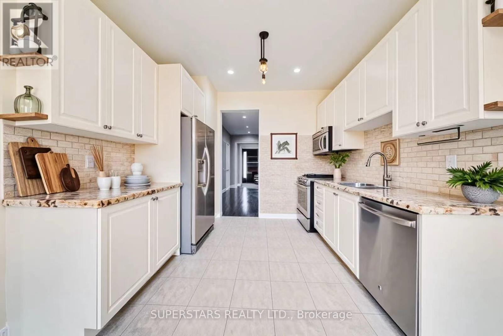 106 White Beach Crescent, Vaughan, Ontario  L6A 0R2 - Photo 6 - N12586720