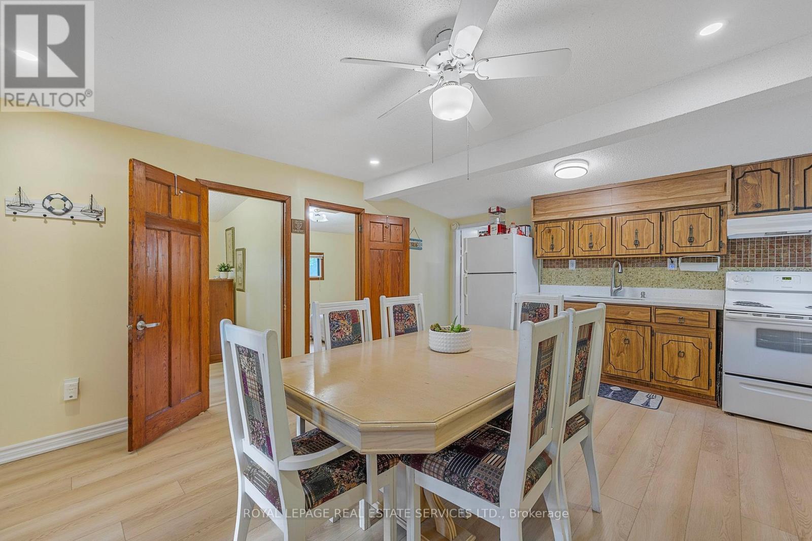 34 Nancy Street, Wasaga Beach, Ontario  L9Z 2K5 - Photo 2 - S12586700