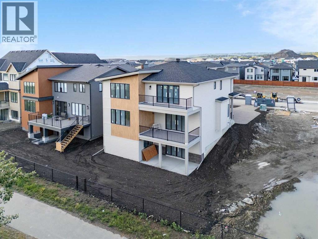 265 Rowmont Drive Nw, Calgary, Alberta  T3L 0L2 - Photo 3 - A2234600