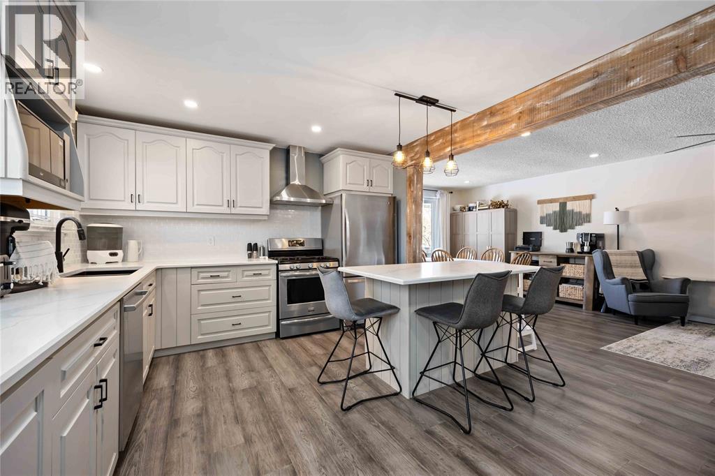 576 Front Street, Plympton-Wyoming, Ontario  N0N 1T0 - Photo 6 - 25024755