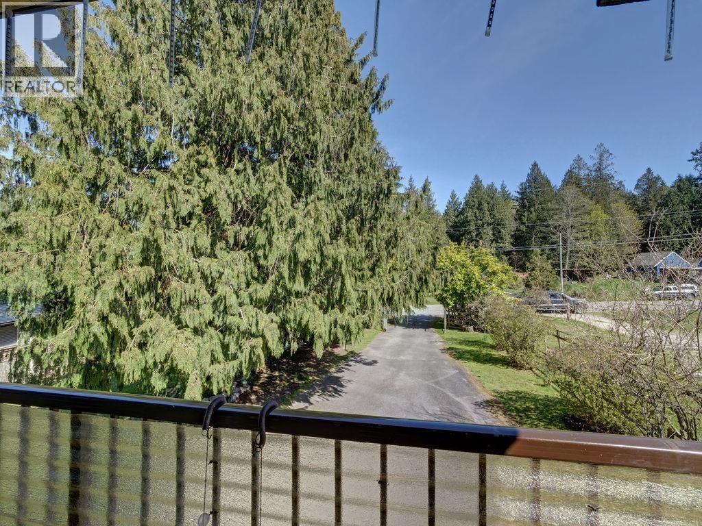 12577 Warnock Road, Pender Harbour, British Columbia  V0N 2H1 - Photo 3 - R2990631