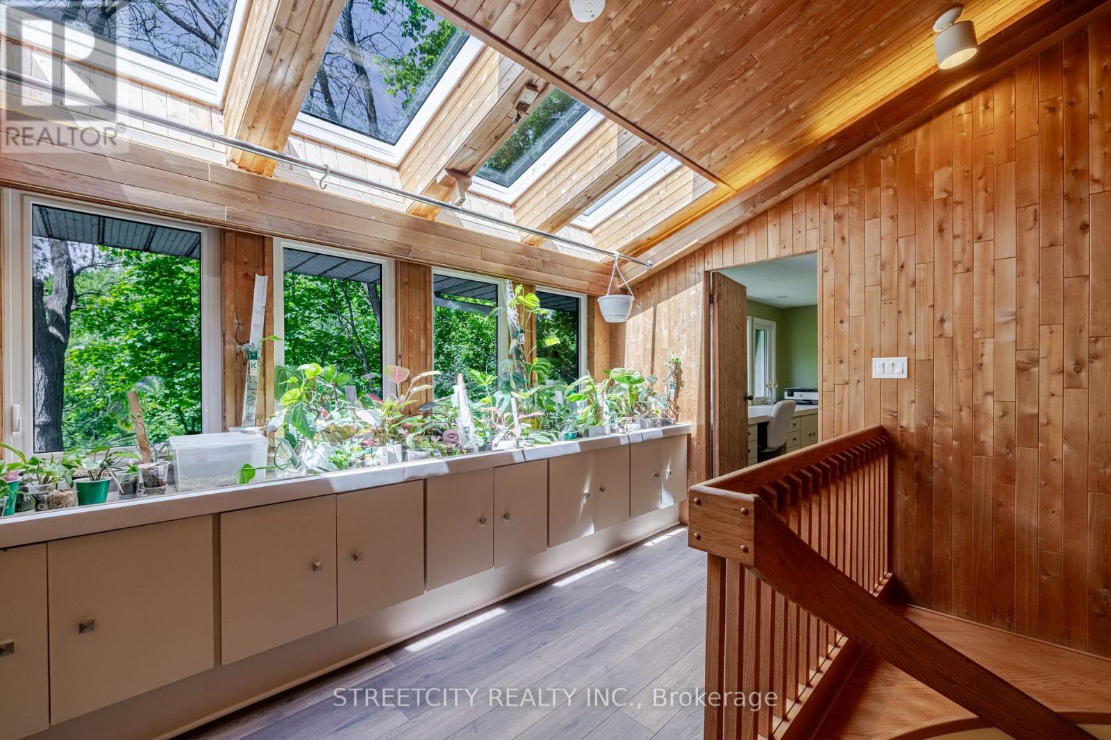 2 Grosvenor Street, London East, Ontario  N6A 1Y4 - Photo 15 - X12586724