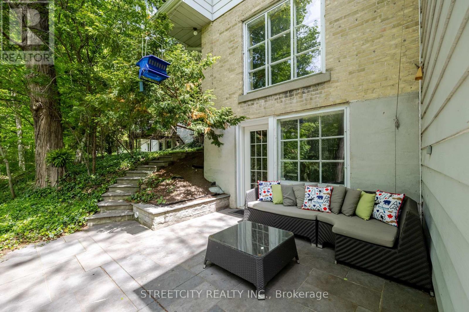 2 Grosvenor Street, London East, Ontario  N6A 1Y4 - Photo 33 - X12586724