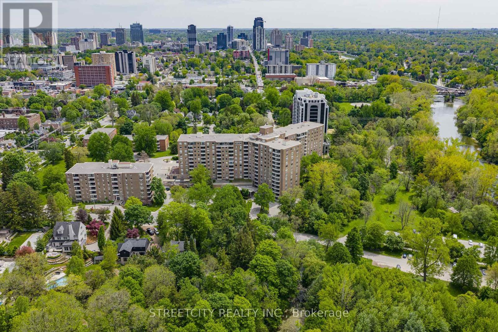 2 Grosvenor Street, London East, Ontario  N6A 1Y4 - Photo 38 - X12586724