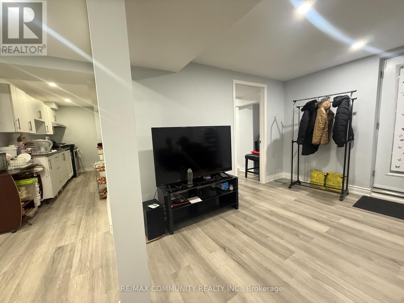 24 Roundstone Drive, Brampton, Ontario  L6X 0K7 - Photo 21 - W12586612