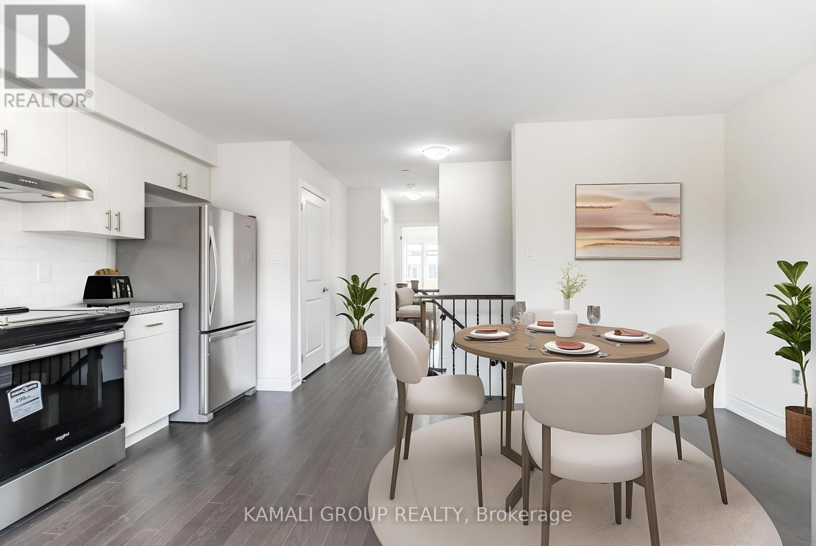 UPPER - 3 WILD ROSE GARDENS, Toronto, Ontario