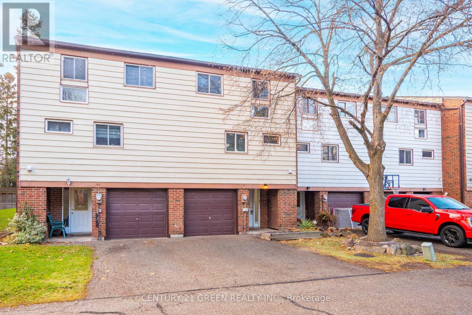 9 - 650 Childs Drive, Milton, Ontario L9T 3N8 - Photo 2 - W12586630