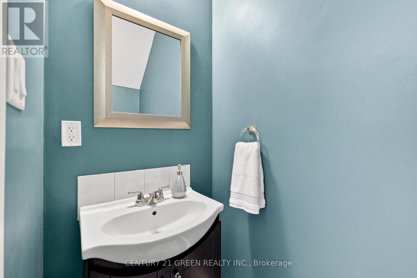 9 - 650 Childs Drive, Milton, Ontario L9T 3N8 - Photo 9 - W12586630