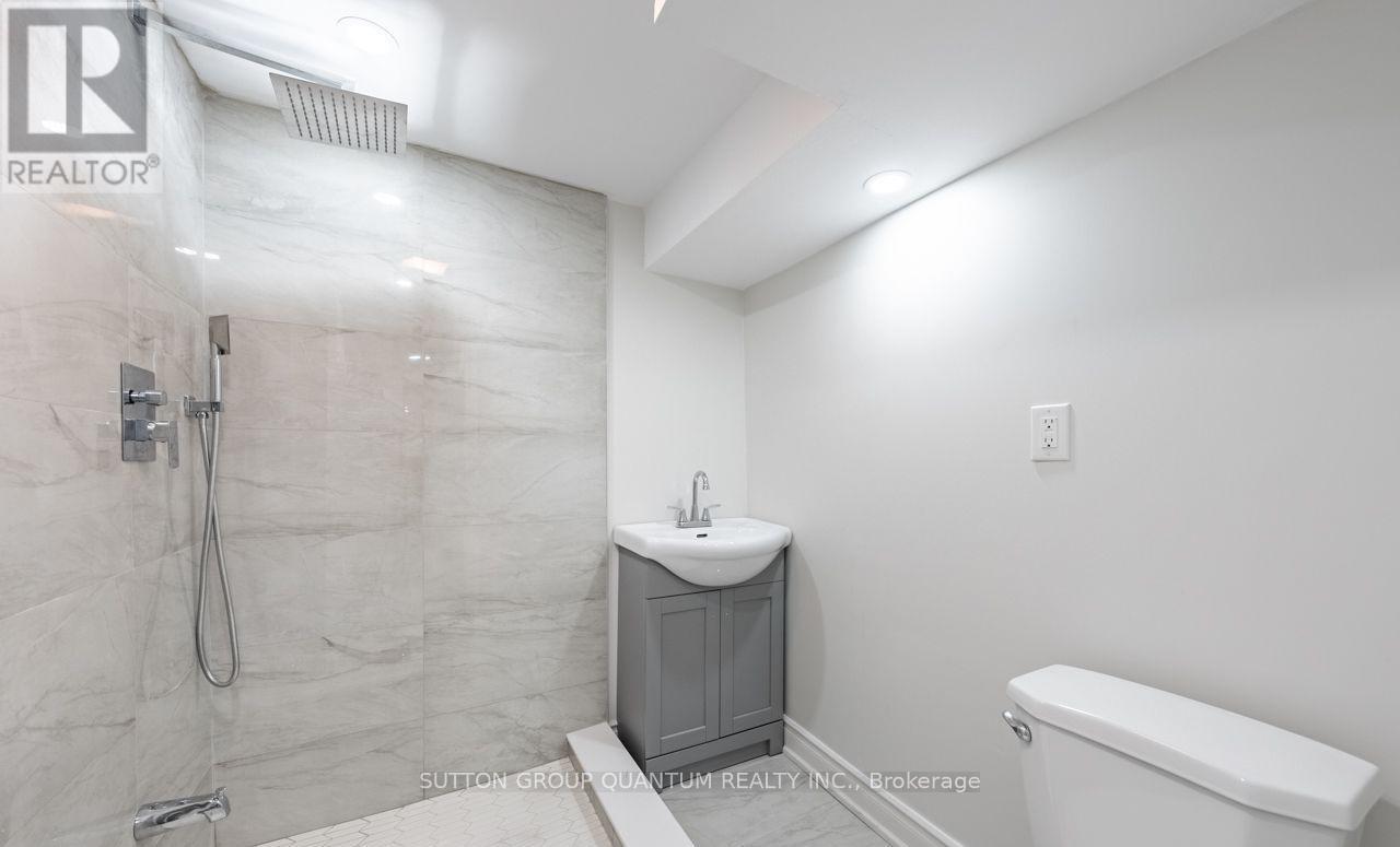 Lower - 313 Ashbury Road E, Oakville, Ontario  L6K 2M2 - Photo 7 - W12586642