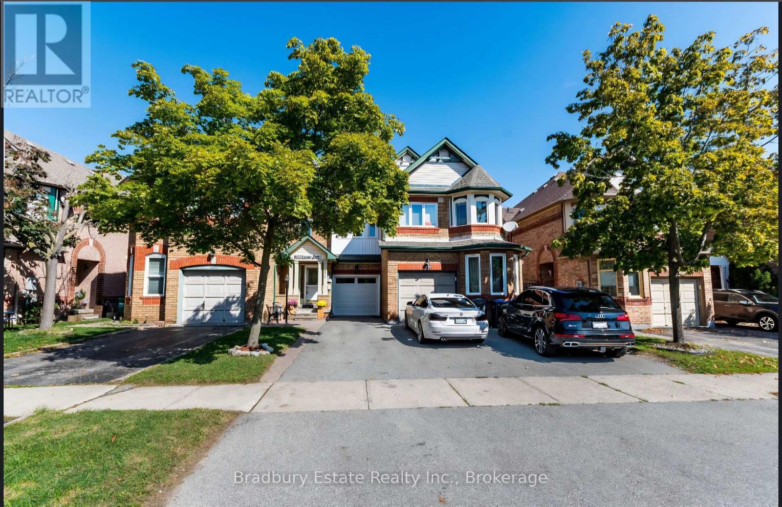 6973 Lisanne Court, Mississauga, Ontario  L5N 6Z7 - Photo 2 - W12586734