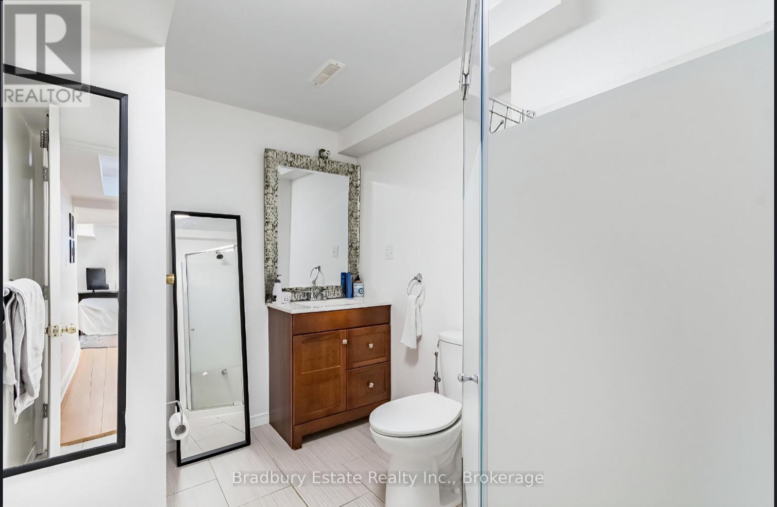 6973 Lisanne Court, Mississauga, Ontario  L5N 6Z7 - Photo 24 - W12586734