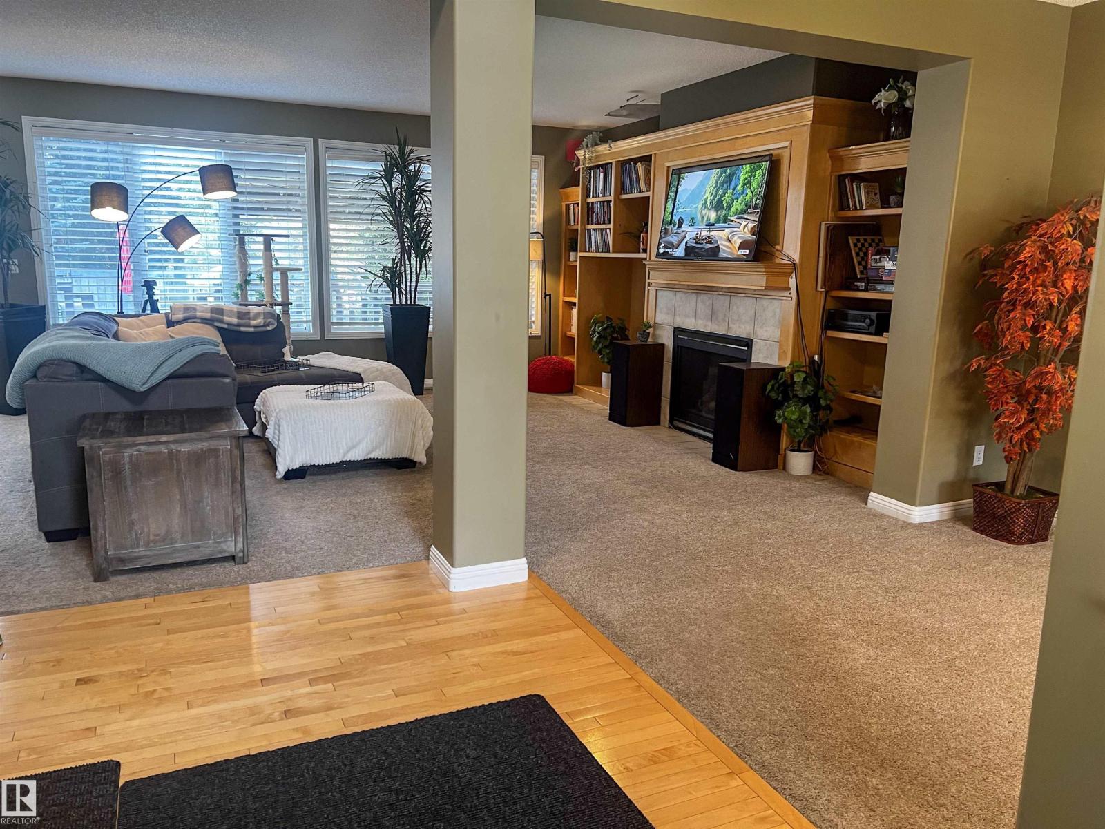 446 Sparling Co Sw, Edmonton, Alberta  T6X 1G9 - Photo 3 - E4449813