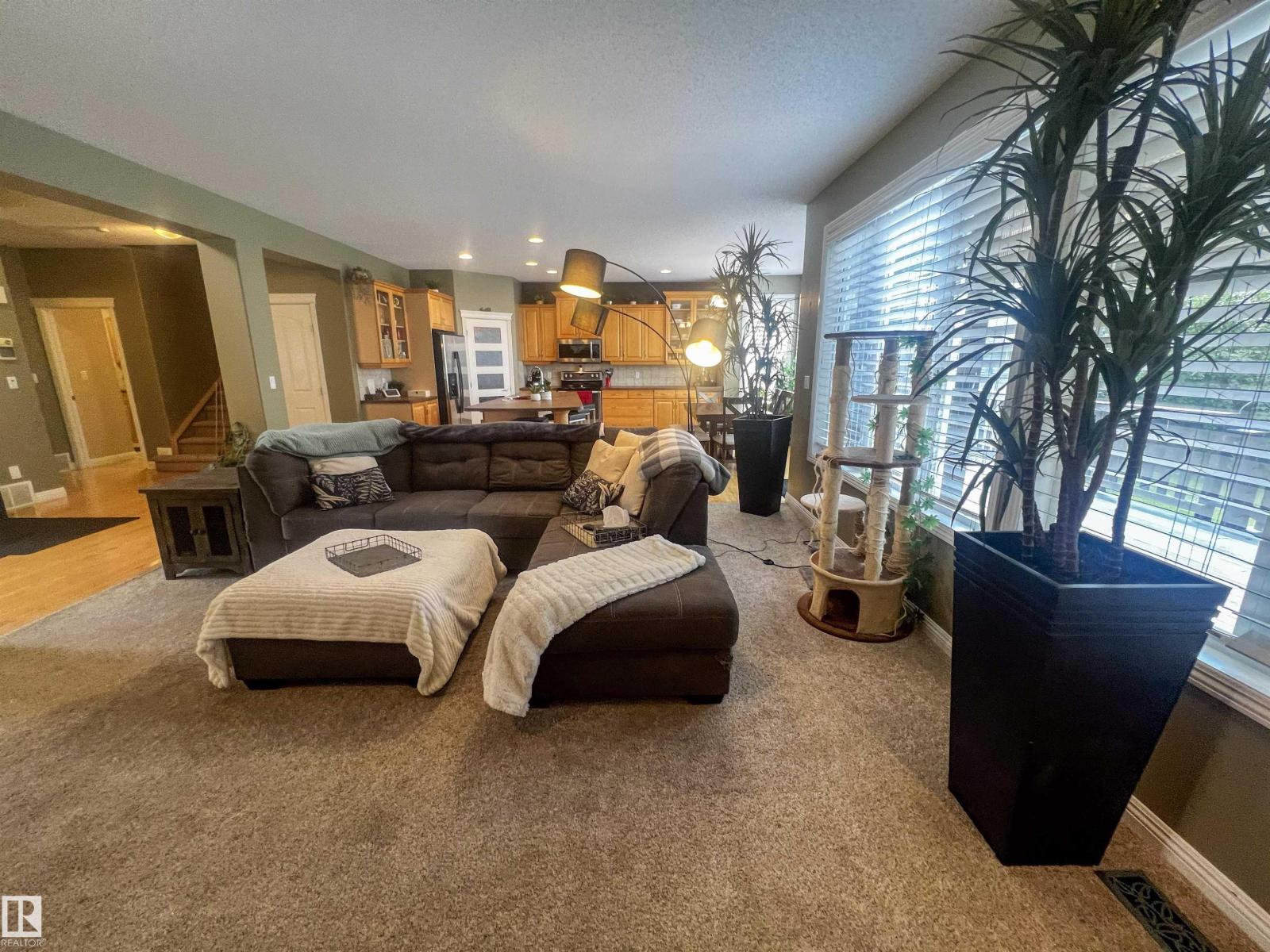 446 Sparling Co Sw, Edmonton, Alberta  T6X 1G9 - Photo 4 - E4449813